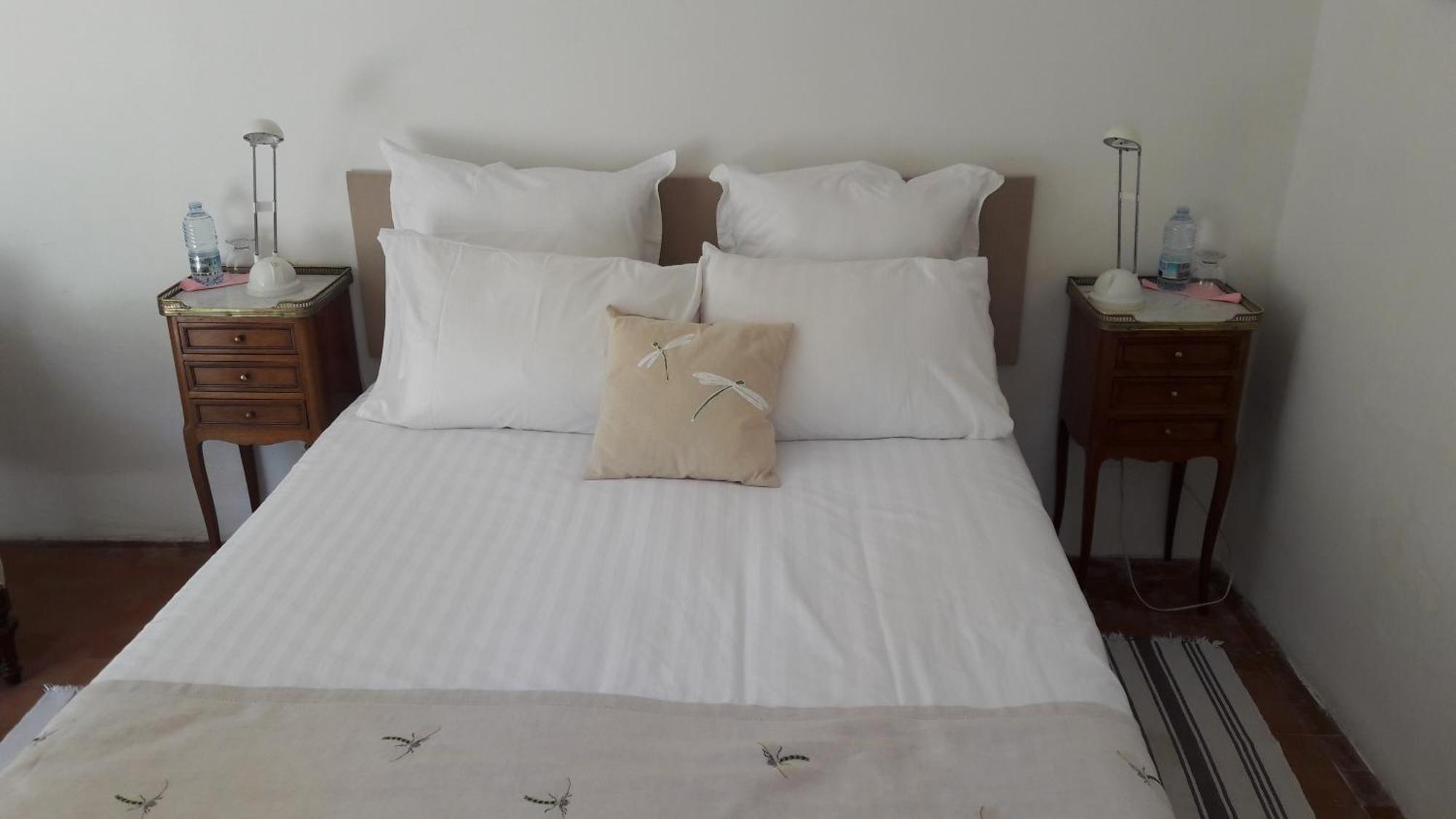 Le Moulin En Provence Bed & Breakfast Saint-Antonin-sur-Bayon Room photo